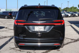 Used 2022 Chrysler Pacifica Touring-L image 5