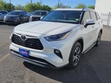 Used 2021 Toyota Highlander XLE image 4