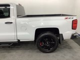 Used 2018 Chevrolet Silverado 1500 LT w/ Redline Edition image 4