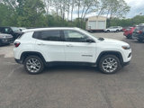 Used 2022 Jeep Compass Latitude w/ Sun and Sound Group image 2