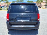 Used 2017 Dodge Grand Caravan SE image 6