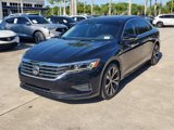 Used 2020 Volkswagen Passat 2.0T SEL image 3