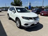 Used 2016 Nissan Rogue SV image 3