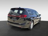 New 2025 Chrysler Pacifica Select image 5