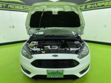 Used 2016 Ford Focus SE image 4