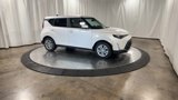 New 2025 Kia Soul LX image 2