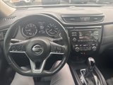 Used 2017 Nissan Rogue SV w/ Sun & Sound Touring Package image 3