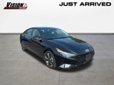 Used 2023 Hyundai Elantra Limited w/ Preferred Accessory Package image 3