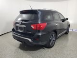 Used 2018 Nissan Pathfinder Platinum w/ Cargo Package image 4