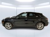 Certified 2024 Porsche Macan image 2