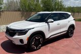 Used 2024 Kia Seltos SX w/ SX Sunroof Package image 3