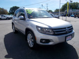 Used 2016 Volkswagen Tiguan SE image 4