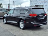 Used 2017 Chrysler Pacifica Touring-L w/ Tire & Wheel Group image 4