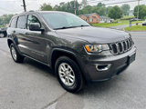 Used 2019 Jeep Grand Cherokee Laredo image 3