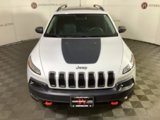 Used 2017 Jeep Cherokee Trailhawk image 2