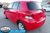 Used 2010 Toyota Yaris 4-Door Hatchback image 3