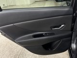 Used 2023 Hyundai Elantra SEL w/ Convenience Package image 6