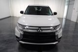 Used 2016 Mitsubishi Outlander SE image 2