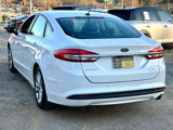 Used 2017 Ford Fusion SE w/ Fusion SE Technology Package image 4