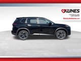 Used 2024 Nissan Rogue SV image 3