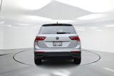 Used 2022 Volkswagen Tiguan SE image 3