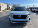 Used 2025 Honda Pilot Touring image 2