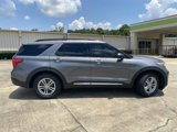 Used 2022 Ford Explorer XLT image 2