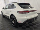 Certified 2025 Porsche Macan image 3