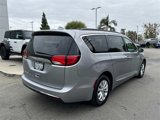 Used 2017 Chrysler Pacifica Touring-L image 3
