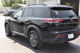 Used 2024 Nissan Pathfinder SV image 3