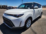 Used 2023 Kia Soul LX w/ LX Technology Package image 3