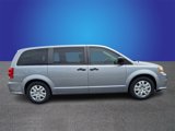 Used 2020 Dodge Grand Caravan SE w/ UConnect Hands-Free Group image 4
