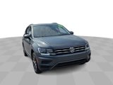 Used 2020 Volkswagen Tiguan SE w/ Panoramic Sunroof Package image 3