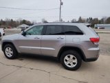 Used 2016 Jeep Grand Cherokee Laredo w/ Quick Order Package 23E image 3