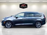 Used 2017 Chrysler Pacifica Limited w/ UConnect Theater Package image 2