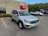 Used 2014 Volkswagen Tiguan SE image 3