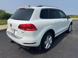 Used 2013 Volkswagen Touareg TDI image 3