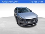Used 2015 Hyundai Sonata SE image 2