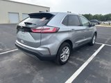Used 2023 Ford Edge SEL w/ Convenience Package image 3