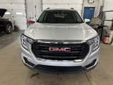 Used 2022 GMC Terrain SLE w/ Driver Convenience Package image 2