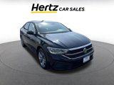 Used 2022 Volkswagen Jetta SE image 3