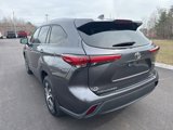 Used 2020 Toyota Highlander XLE image 3