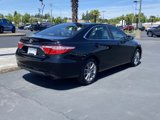 Used 2017 Toyota Camry SE image 3