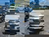 Used 2019 Chevrolet Traverse LT image 2