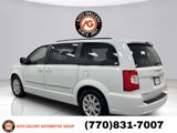 Used 2016 Chrysler Town & Country Touring image 3