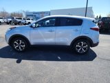 Used 2022 Kia Sportage LX image 2