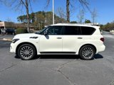 Used 2017 INFINITI QX80 4WD w/ Deluxe Technology Package image 2