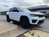 Used 2022 Jeep Grand Cherokee Laredo w/ Luxury Tech Group I image 3