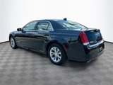 Used 2018 Chrysler 300 Touring image 5