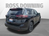 Used 2024 Nissan Rogue SV image 4